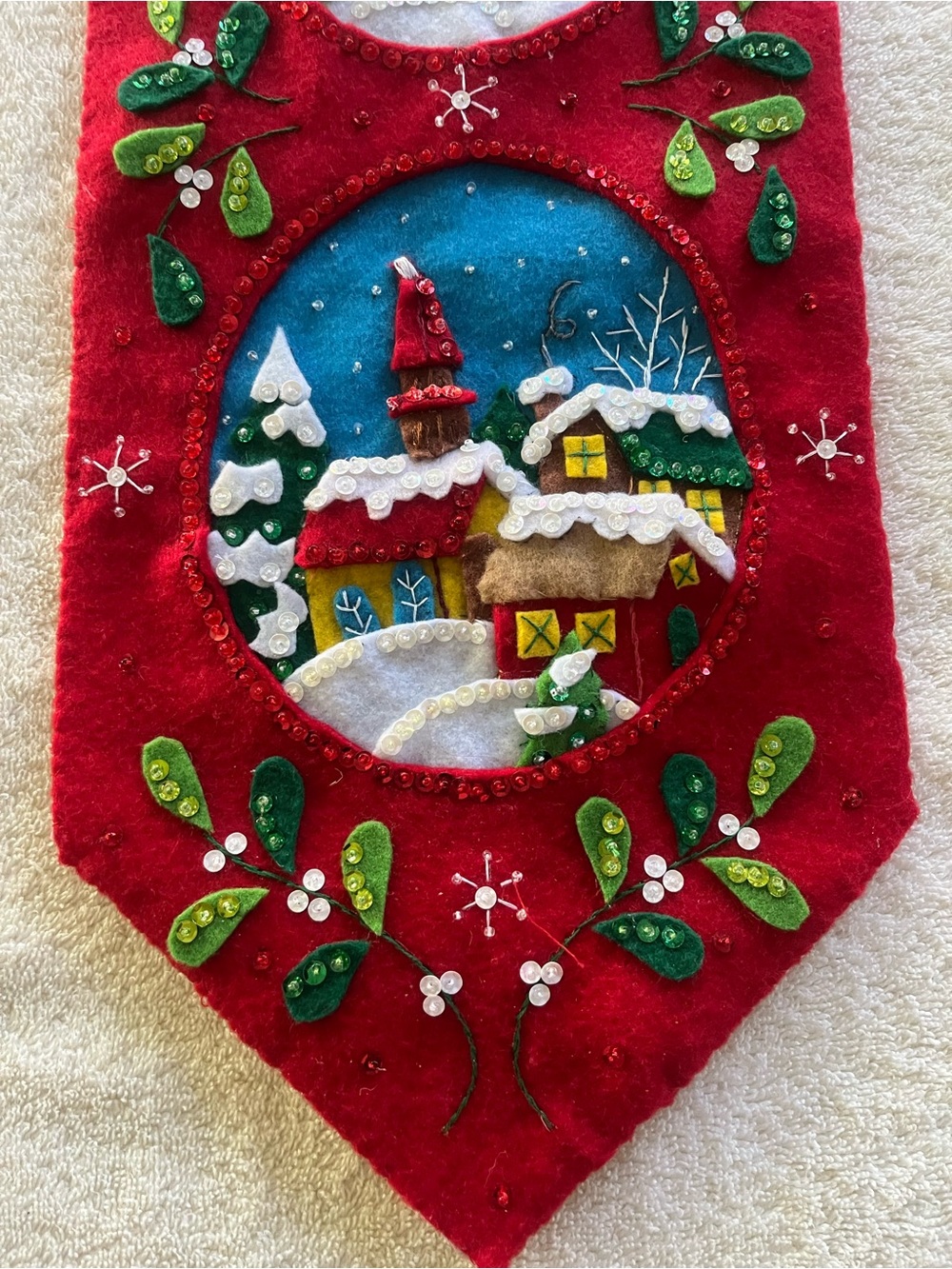 Bucilla Red Felt 'Happy Holidays' Vertical Banner with Blue Snowy Vignettes - Picture 7 of 8